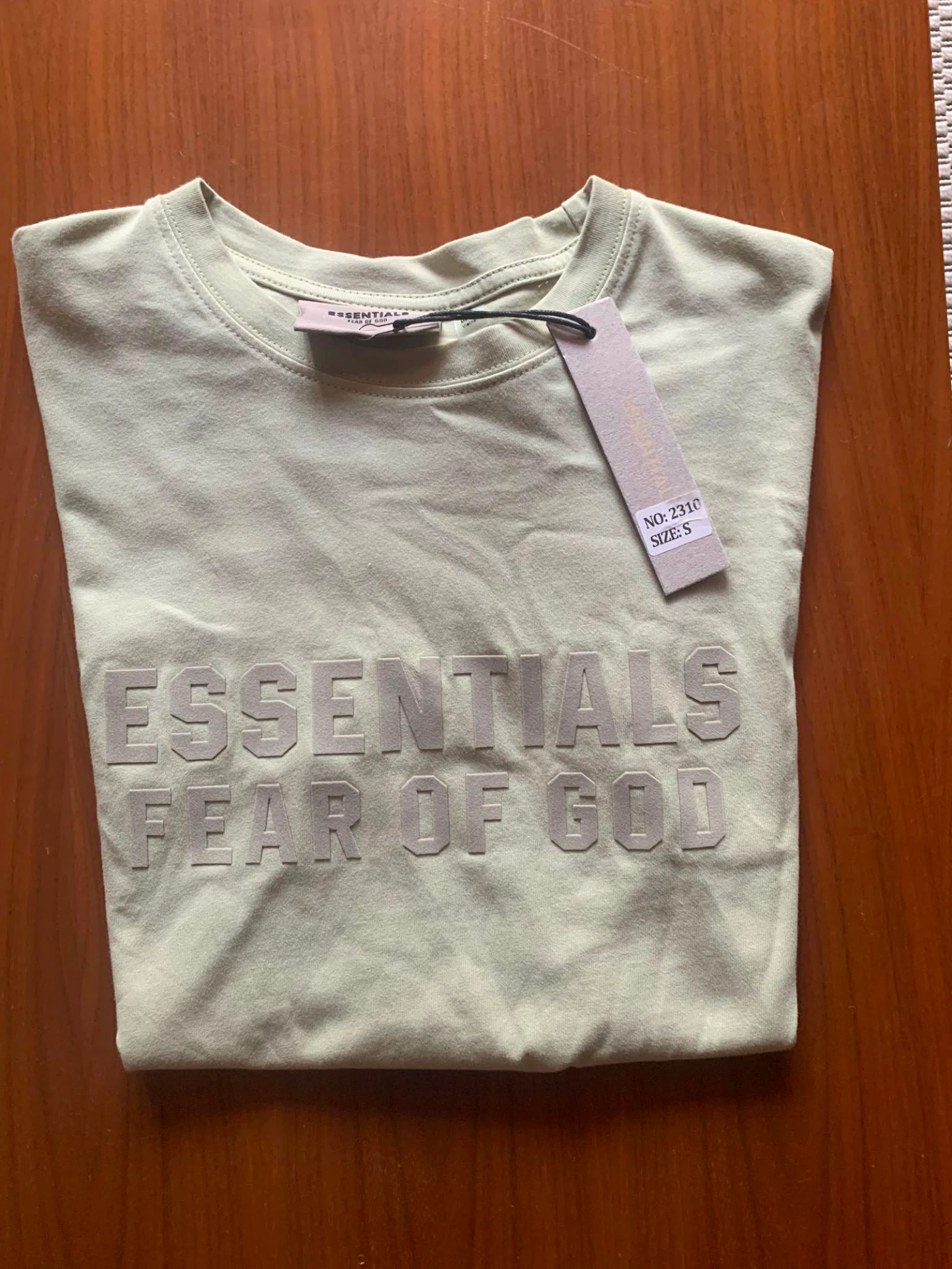 Camiseta Essentials Fear of God – Talla M